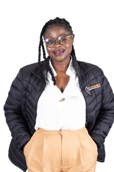 Emelia Dube, estate agent