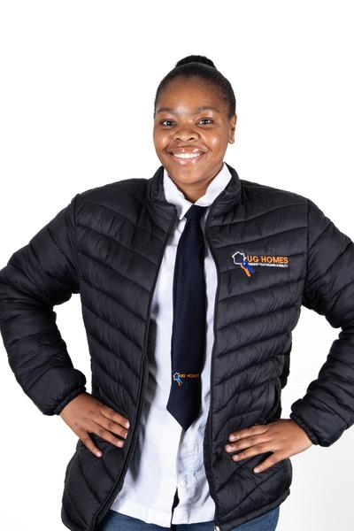 Talent Mapisa, estate agent