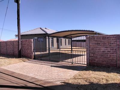 House For Sale in Glen Ridge, Soweto